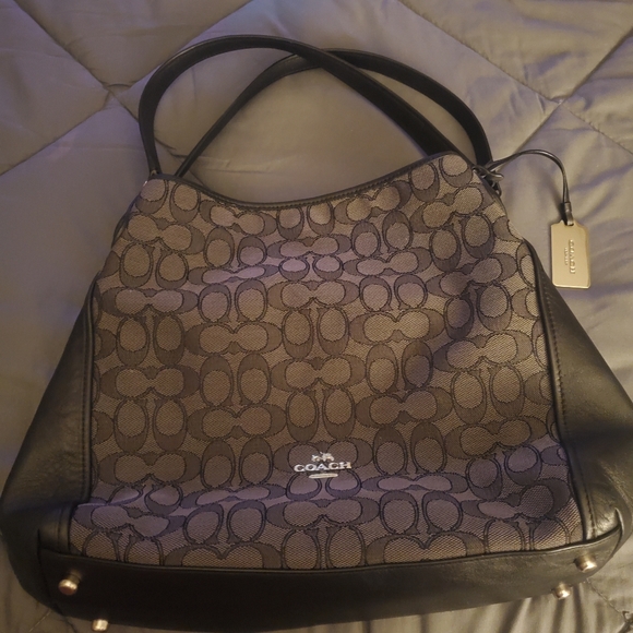 Edie Shoulder Bag 31 In Signature Jacquard - Picture 1 of 12